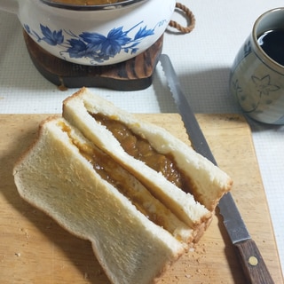 超簡単！カレーが残ったらトーストカレーパン